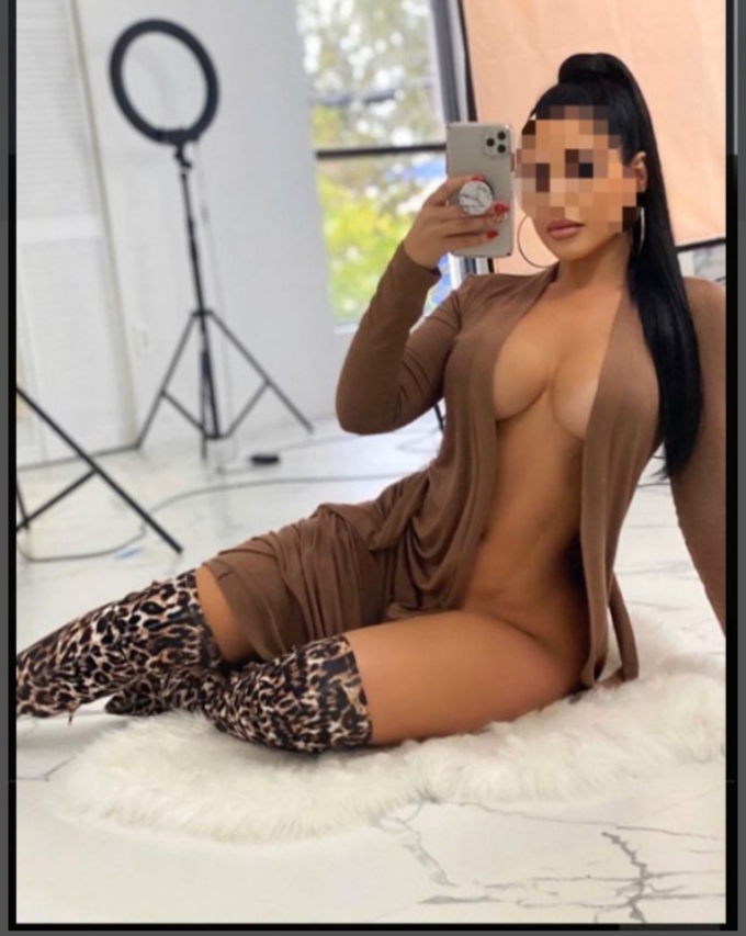 💞💕 BELLISSIMA BAMBOLINA= COMPLETA PRELIMINARI DA URLO GOLA PROFONDA (MASSAGGI EROTICI)